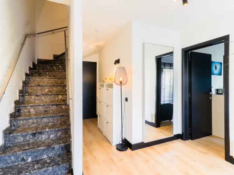 Huis te koop Borsbeek: 4 slaapkamers, 2 badkamers, tuin, 3 parkeerplaatsen