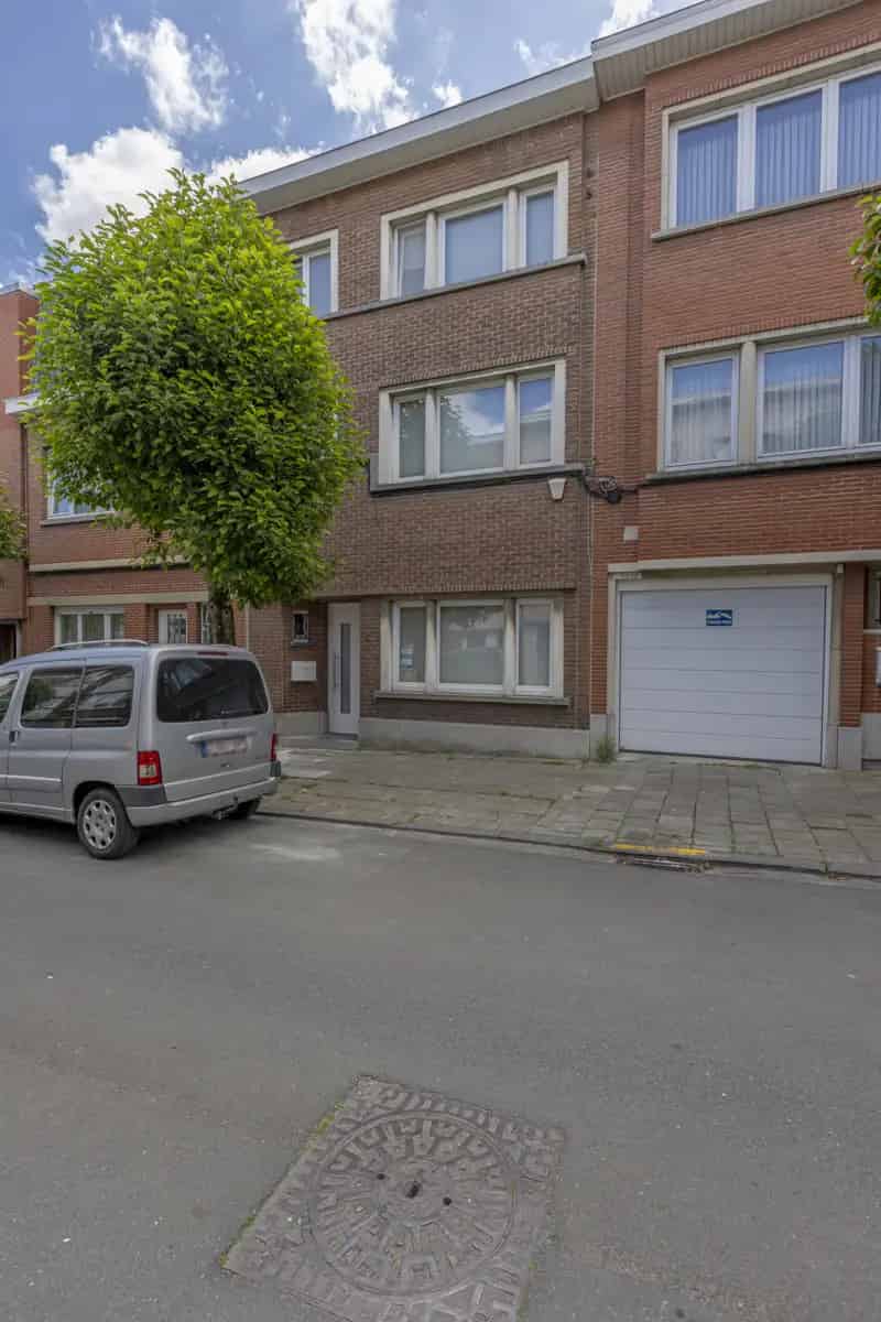 Gerenoveerde gezinswoning te huur Anderlecht