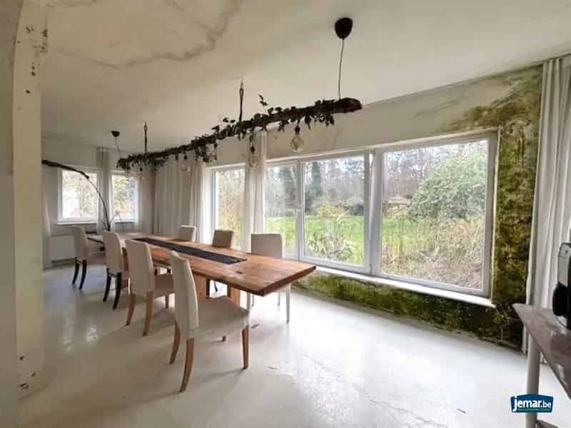 Te renoveren villa Maasmechelen