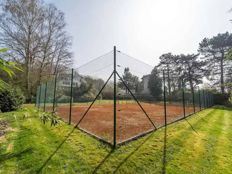 Ter Kamerenbos Perceel met Tennisbaan