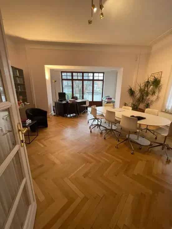 Huis Te Koop: 418m² Kantoren Appartement Jaren 20