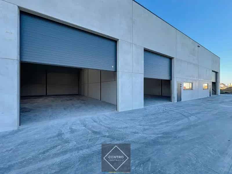 Magazijn te huur 216m² Sleidinge