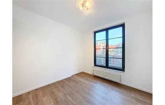 Huur 2 slaapkamer appartement van 75 m² in Brussels