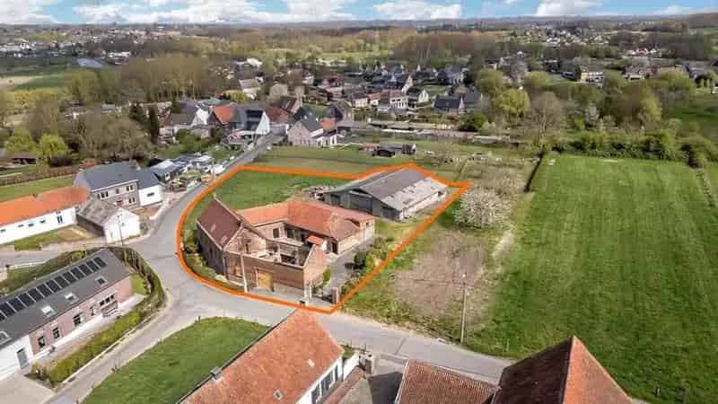 Historische hoeve Roosdaal te renoveren
