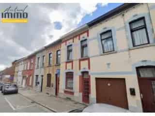 Huis te koop La Louviere 2 slaapkamers te renoveren