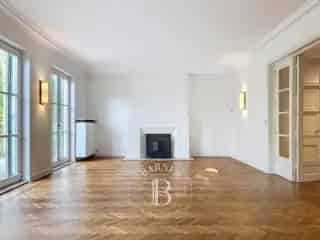 Luxe Villa te Huur Ukkel 8 slaapkamers Grote Tuin