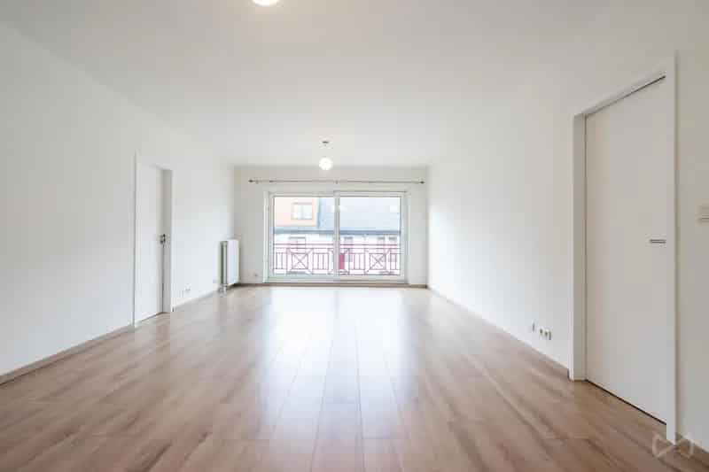 Appartement 2 slaapkamers Evere gerenoveerd