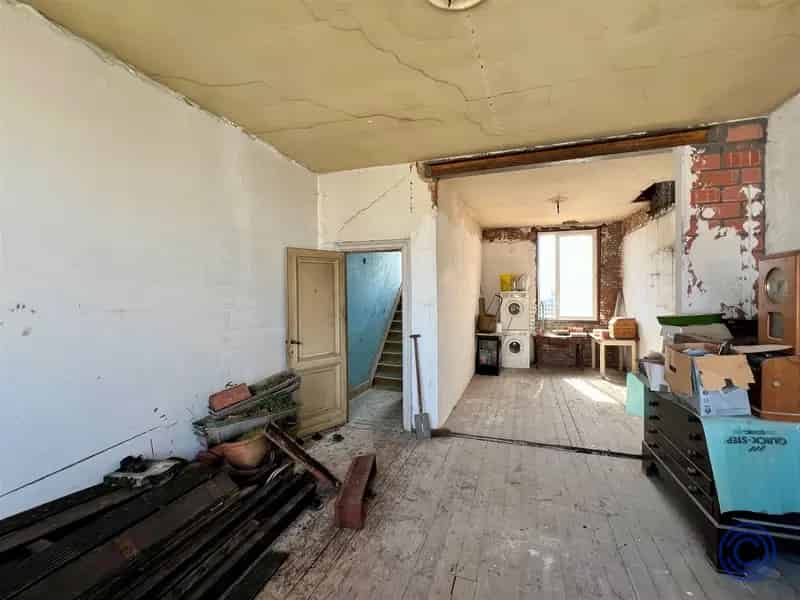 Huis te huur Berchem: Renovatieproject met handelspand en appartementen