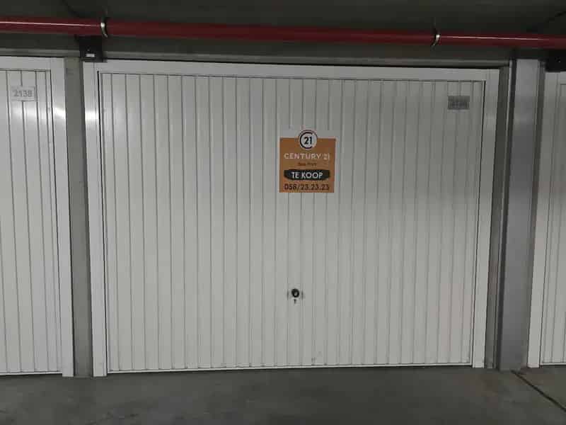 Garageboxen Vlakbij de Zee