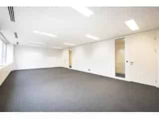 Kantoor te koop Waterloo ±268m²