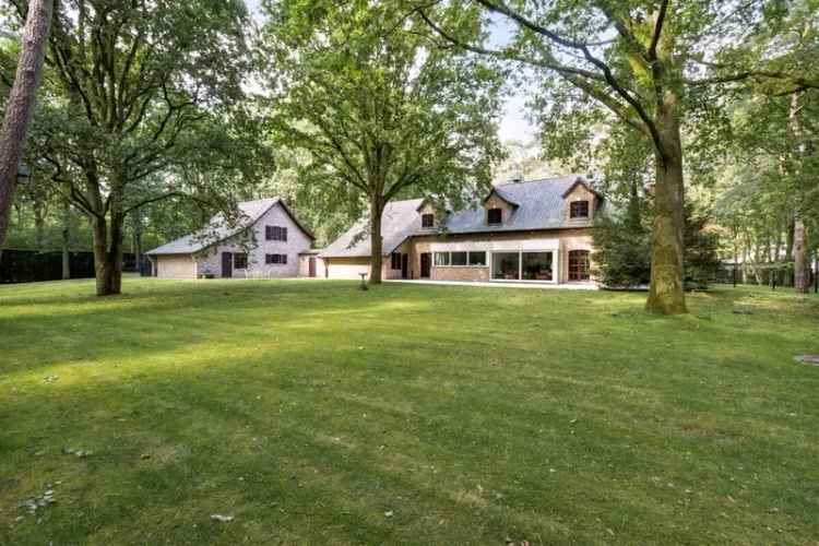 Luxe Villa te Koop Schilde Ruime Tuin Bijgebouw