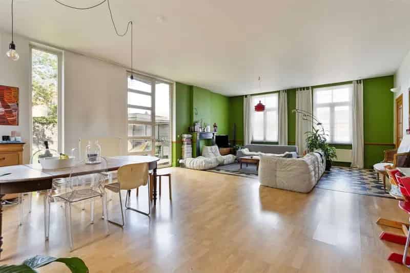 Gezellige gezinswoning 5 slaapkamers 2 badkamers