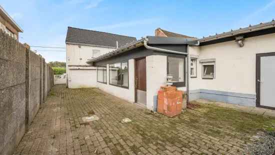 Woning met grote tuin in groene omgeving