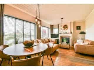 Huis te Koop Torhout Ruime Villa met Loodsen