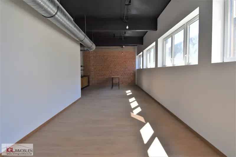 Bureauruimte 81m² te Huur