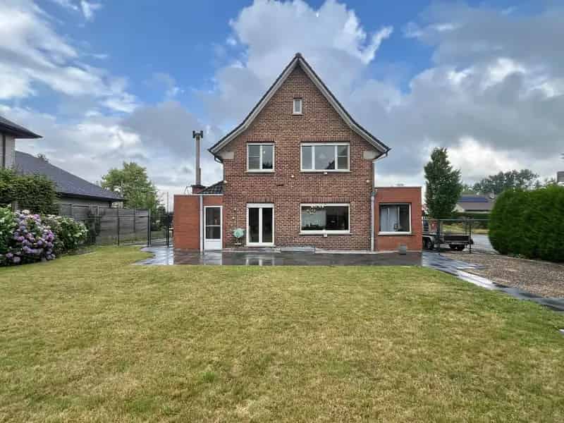 Huis te Koop Kuurne: 3 slaapkamers, Ruime Tuin
