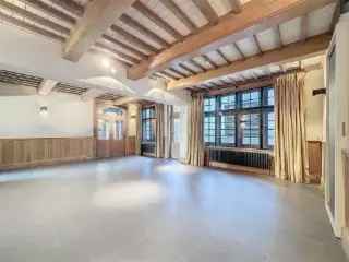 Kantoorruimte te huur Sint-Gillis - 375m² - Nabij Châtelain