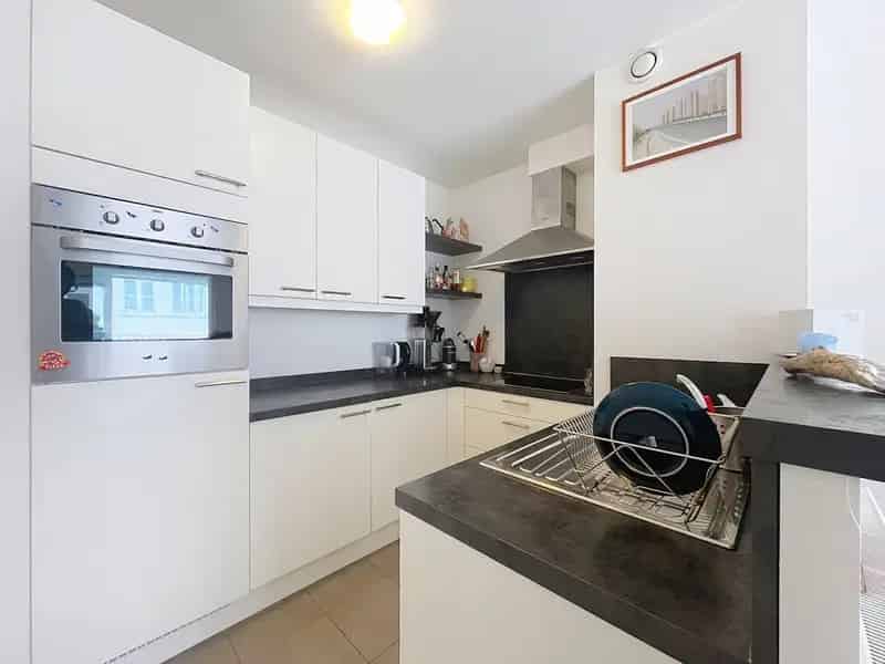 Appartement te huur Oostende met garage nabij strand