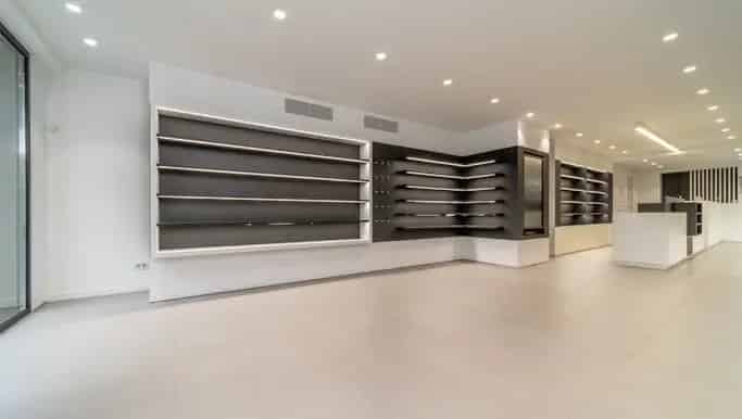 Handelspand met Woonst te Koop Veurne Centrum
