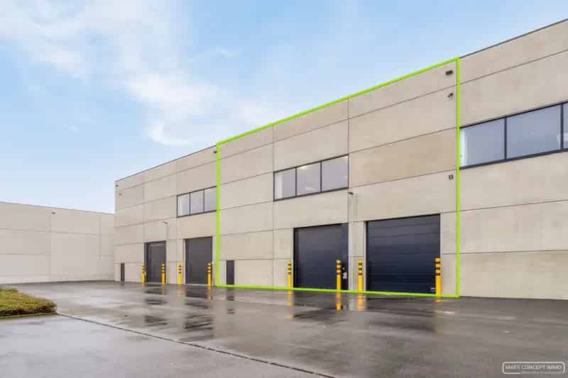 Nieuwbouw Magazijn 1084m2 te Koop nabij E17 Waregem