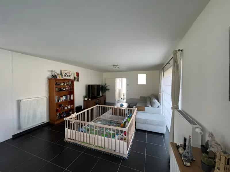 Ruime Villa te huur in Dikkelvenne