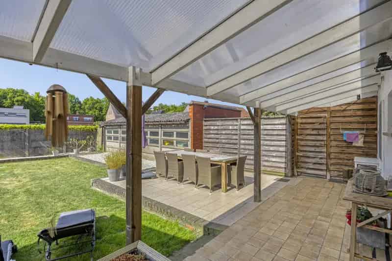 Huis te koop nabij Mol: 3 slaapkamers, garage en tuin