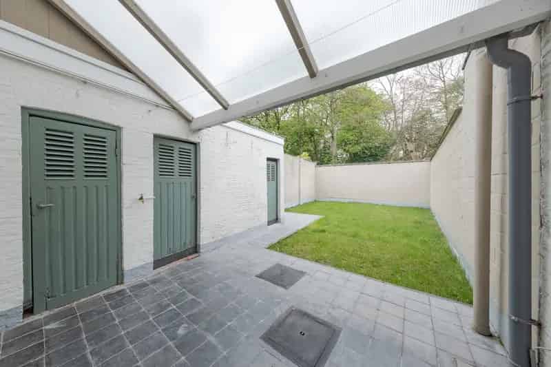 Huis te koop Moerbeke: Gerestaureerde Meesterwoning met Parktuin
