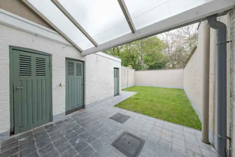 Huis te koop Moerbeke: Gerestaureerde Meesterwoning met Parktuin