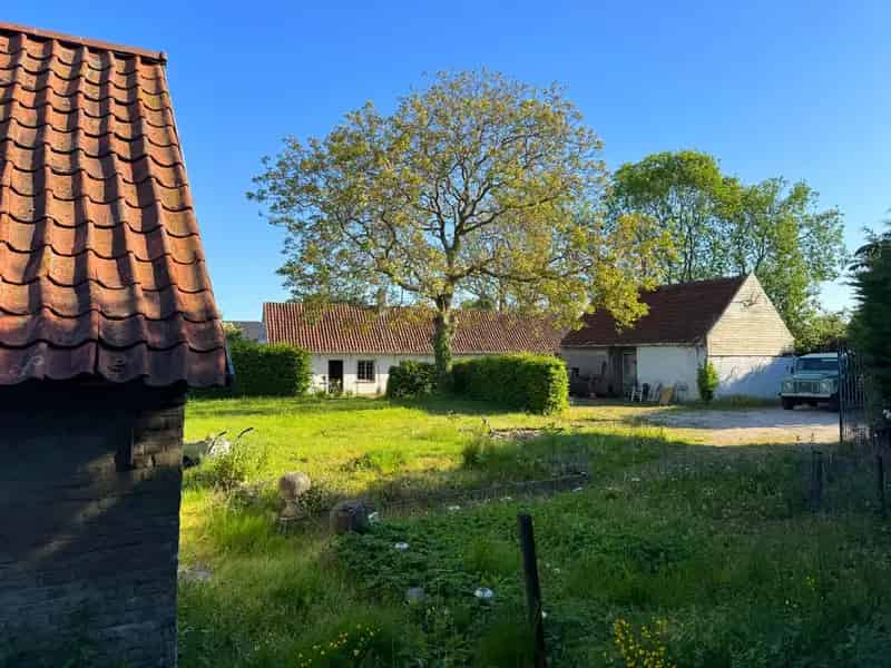 Te renoveren hoeve 1802m² - 168m² bewoonbaar - Uitbreiding mogelijk