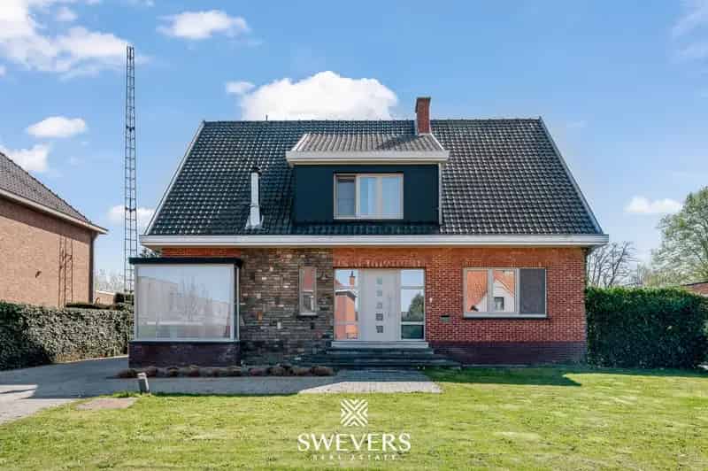 Gerenoveerde gezinswoning te Kermt Hasselt 5 slaapkamers groot bijgebouw