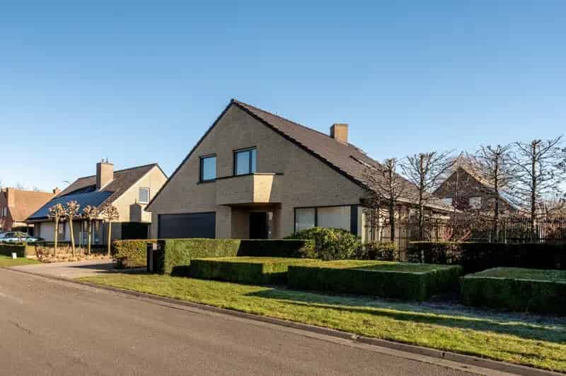 Villa te koop Kuurne 4 slaapkamers garage
