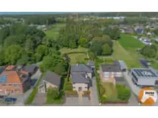 Ruime woning te Gijzegem met 6 slaapkamers en veel mogelijkheden