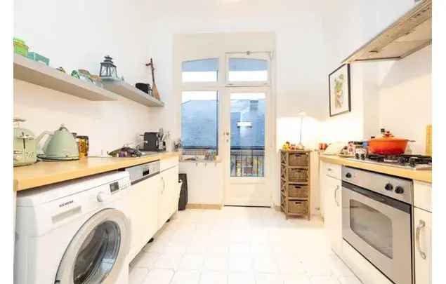 Huur 2 slaapkamer appartement van 120 m² in Brussels