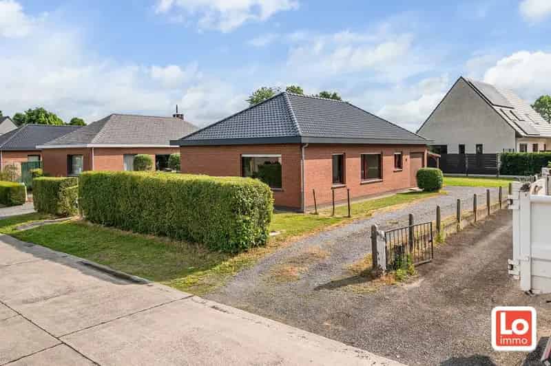 Gelijkvloerse woning met garage te Lochristi