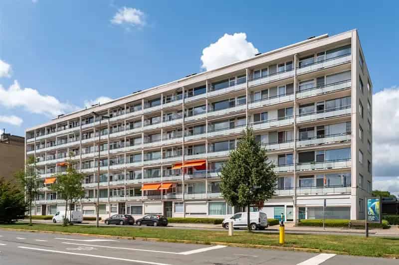 Ruim 1 Slaapkamerappartement met Zonneterras te Koop