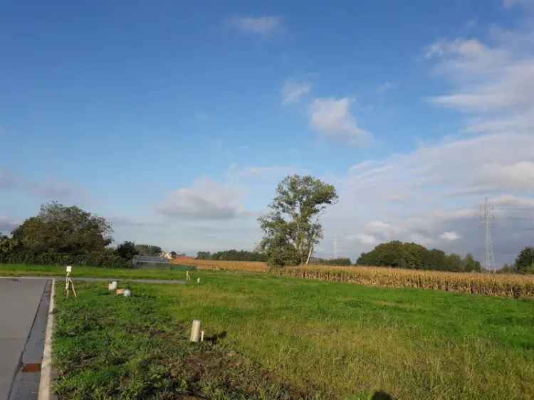 Rustig gelegen bouwgrond op de grens met Roeselare