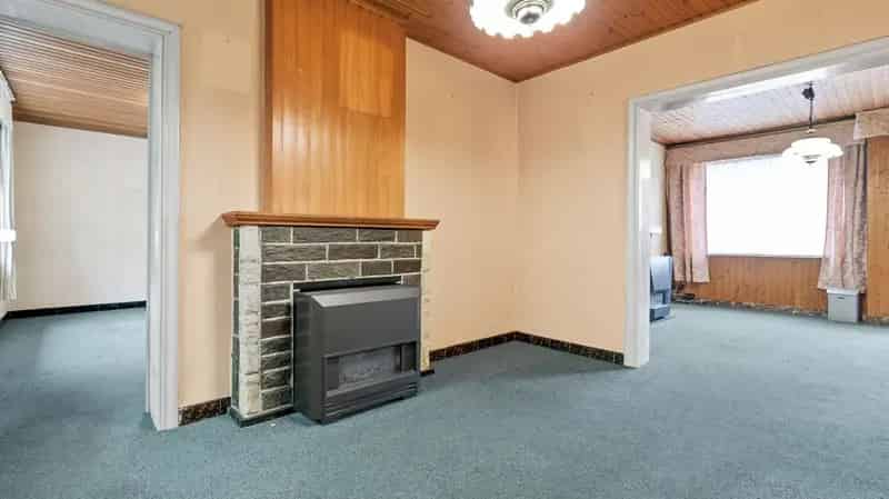 KUMTICH - Te renoveren woning op 20a25