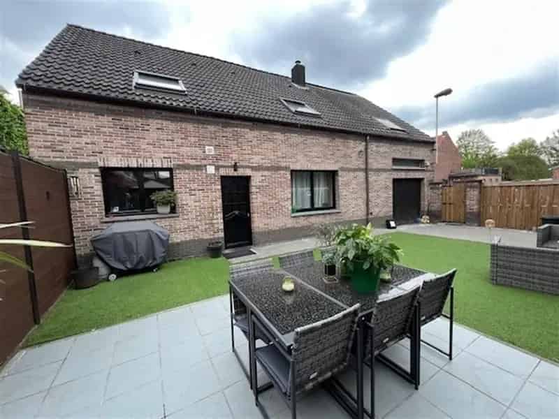 Huis te huur: Gezinswoning met 4 slaapkamers, moderne badkamer en tuin