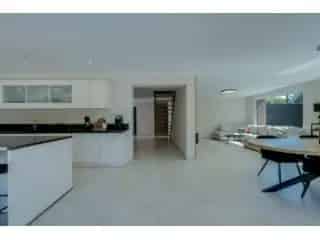 Huis te koop Estaimpuis - Luxe villa met zwembad