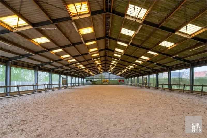 Villa te koop Molenbeersel 3 slaapkamers paardenfaciliteiten