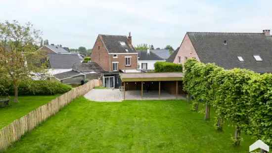 Gerenoveerde OB met 3 slpks of meer, 2 garages en tuin