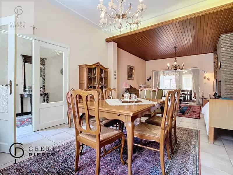 Huis te koop Neerwinden: Ruime woning met tuin en veranda