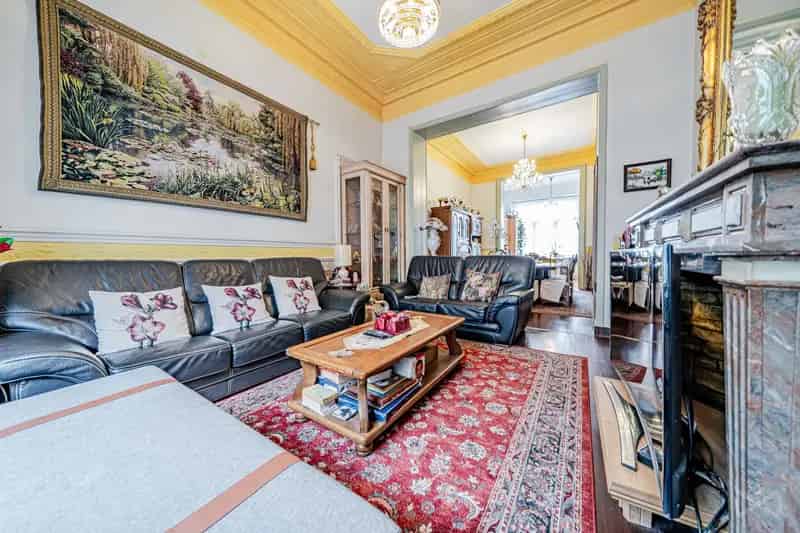 Huis te huur Schaerbeek 378m² - Charmante woning met tuin