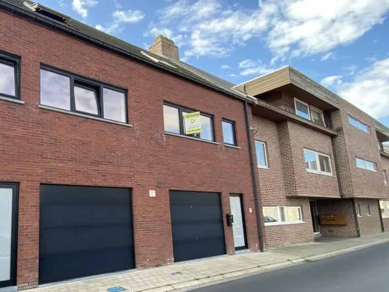 Instapklare Rijwoning 3 Slaapkamers Garage Tuin