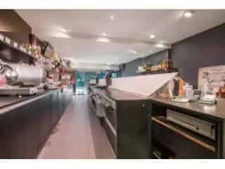 Handelspand te koop Lebbeke - Instapklaar 180m²