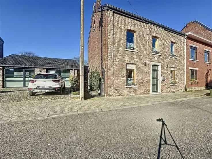 Huis Te Koop 4 Slaapkamers Grote Tuin Rustige Omgeving