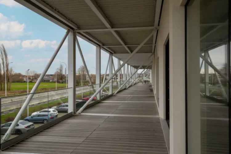 Kantoor te huur Roeselare met 535m² bruto en terrassen