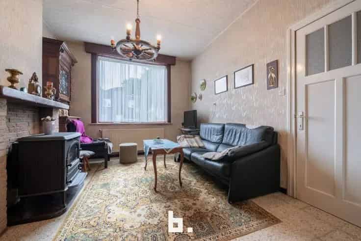 Huis Te Koop Sint-Andries: Te renoveren woning 3 slaapkamers