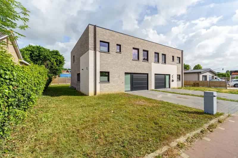 Huis te koop Nieuwrode 3 slaapkamers grote leefruimte garage