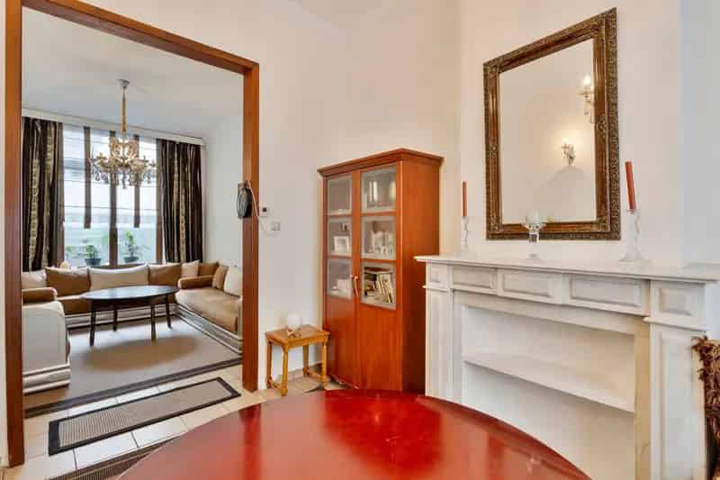 Opbrengsteigendom Molenbeek 3 Wooneenheden 240m2